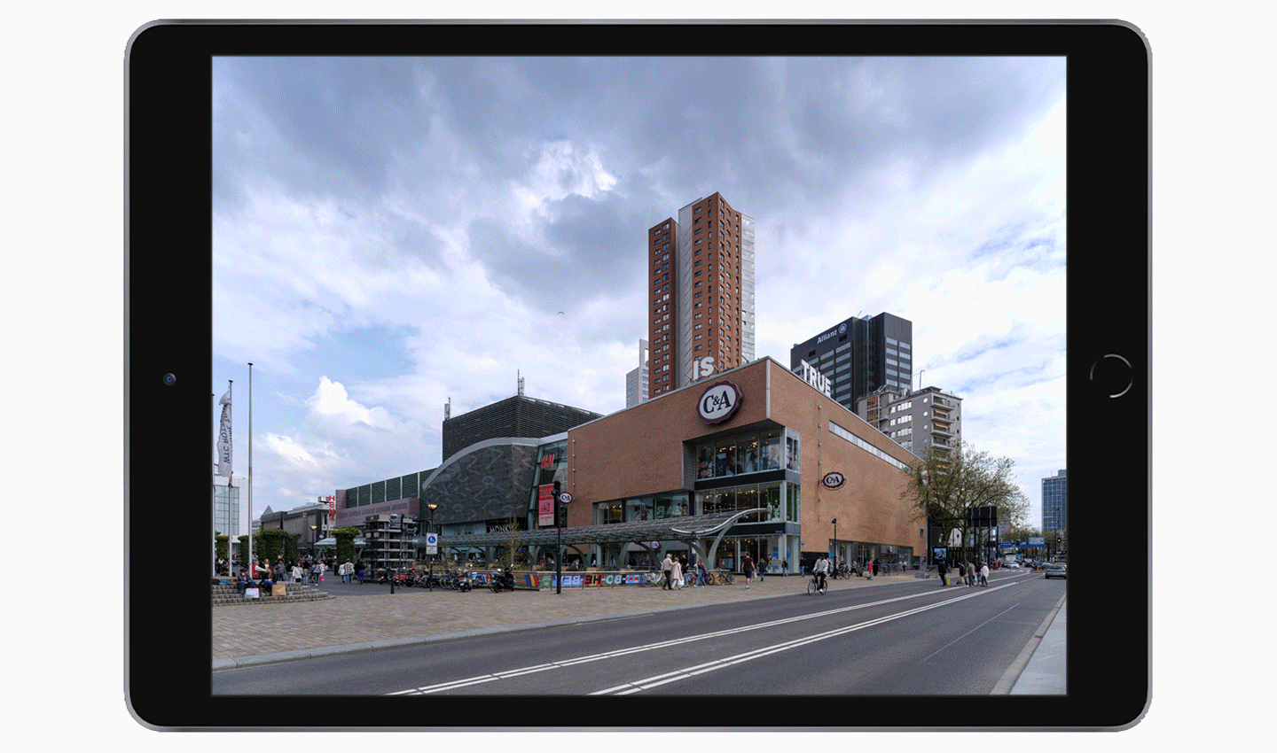 إنشاء TT Commons&trade;: من خطٍّ مؤسسي إلى أكثر الخطوط مبيعًا في الاستوديو