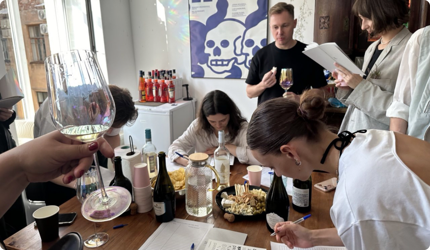 Wein-Schrift-Paarung